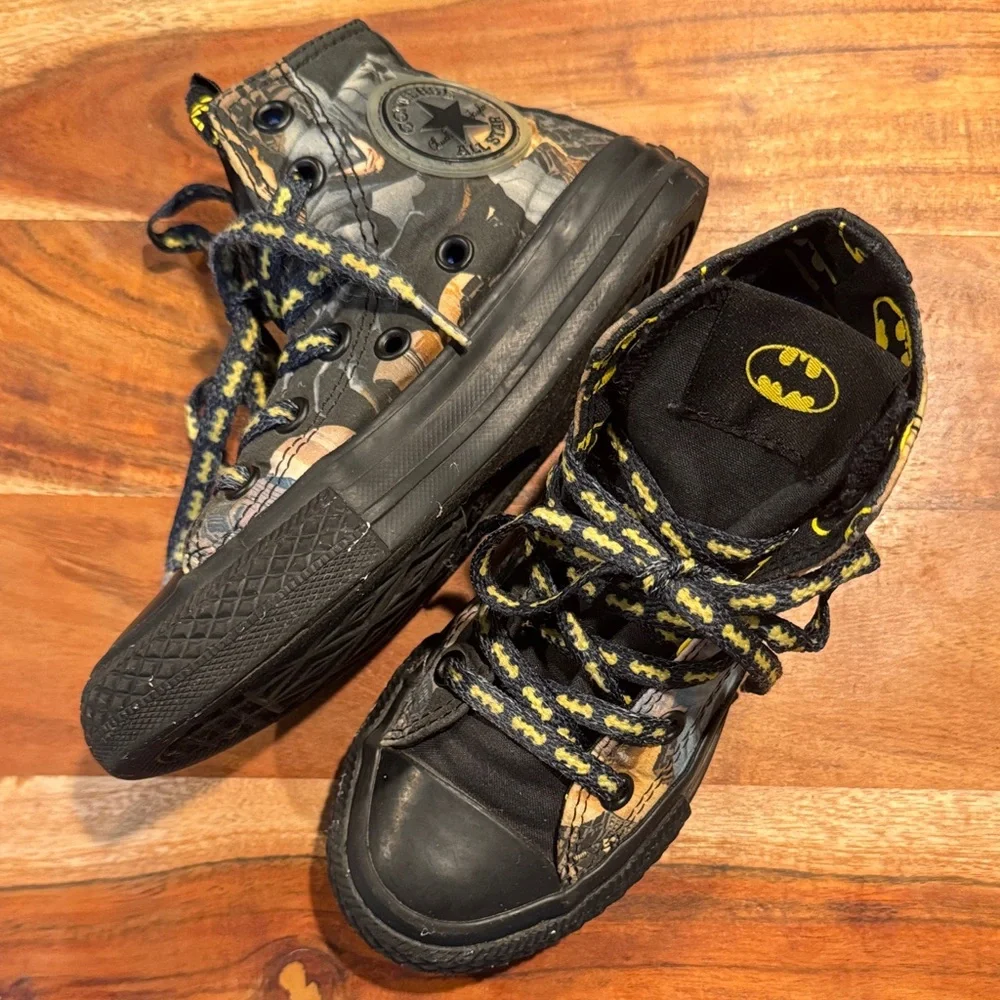 Converse All-Star Chuck Taylor Batman DC Comica Kids High-Top Sneakers - 11C - Picture 5 of 14